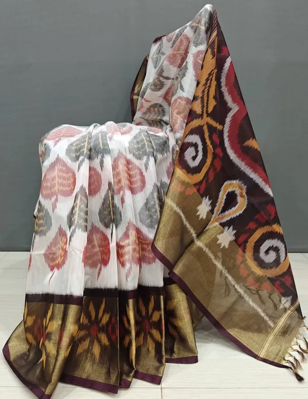 Pochampalli_Designer_And_Dolla_Silk_Fabric_Sarees