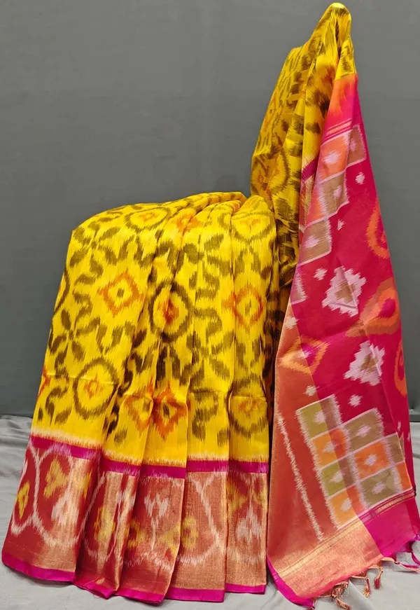 Pochampalli_Designer_And_Dolla_Silk_Fabric_Sarees