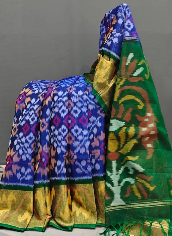 Pochampalli_Designer_And_Dolla_Silk_Fabric_Sarees