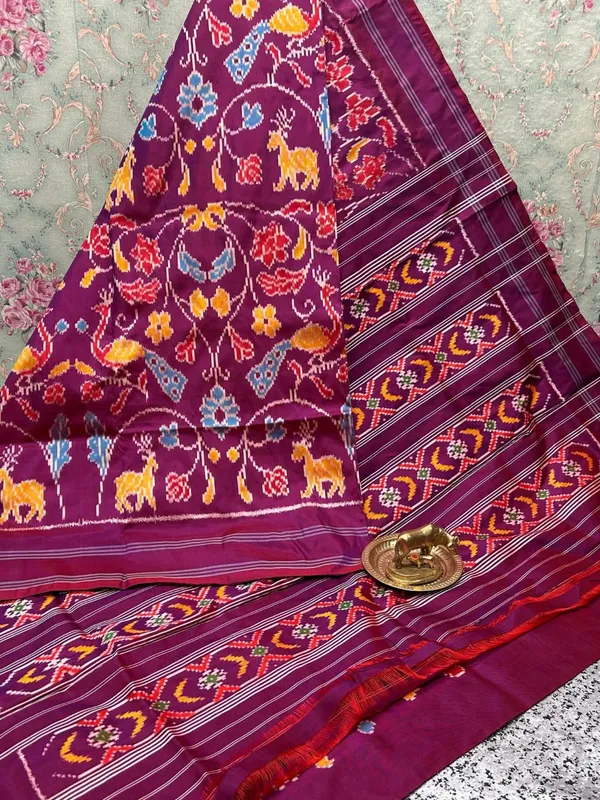 Pochampalli_Designer_And_Dolla_Silk_Fabric_Sarees