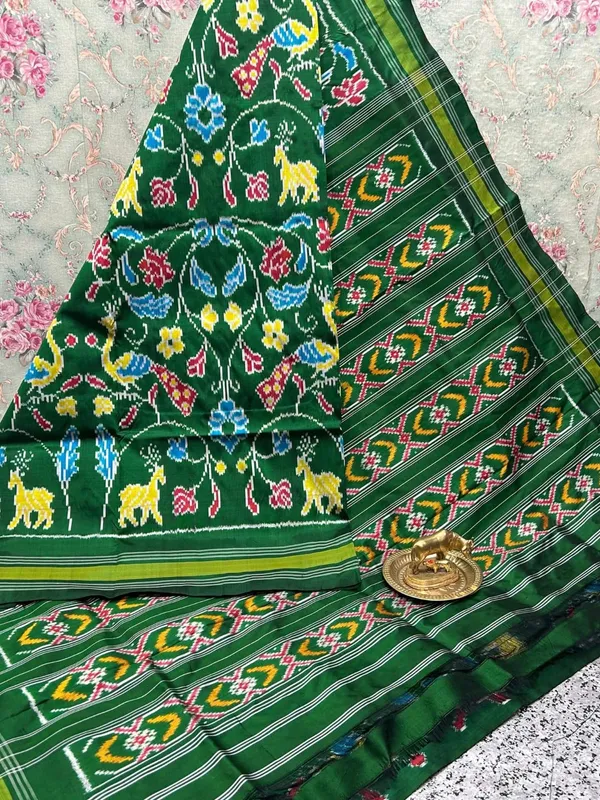 Pochampalli_Designer_And_Dolla_Silk_Fabric_Sarees