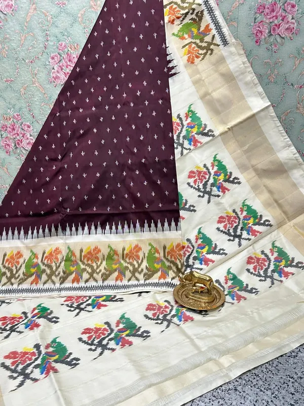 Pochampalli_Designer_And_Dolla_Silk_Fabric_Sarees