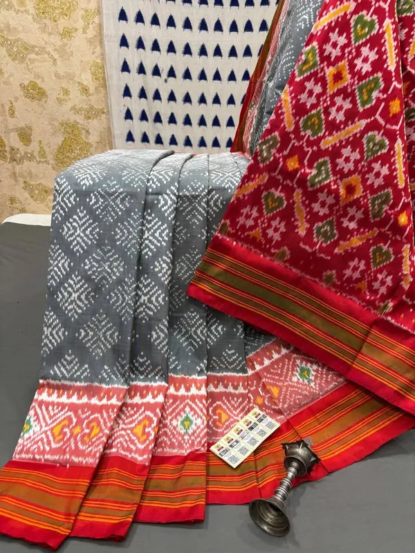 Pochammpalli_Designer_Printed_And_Dolla_Silk_Fabric_Sarees
