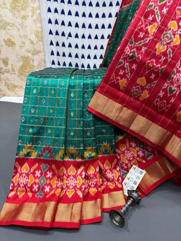 Pochammpalli_Designer_Printed_And_Dolla_Silk_Fabric_Sarees