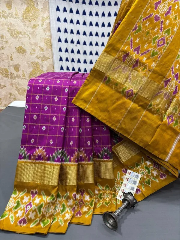 Pochammpalli_Designer_Printed_And_Dolla_Silk_Fabric_Sarees