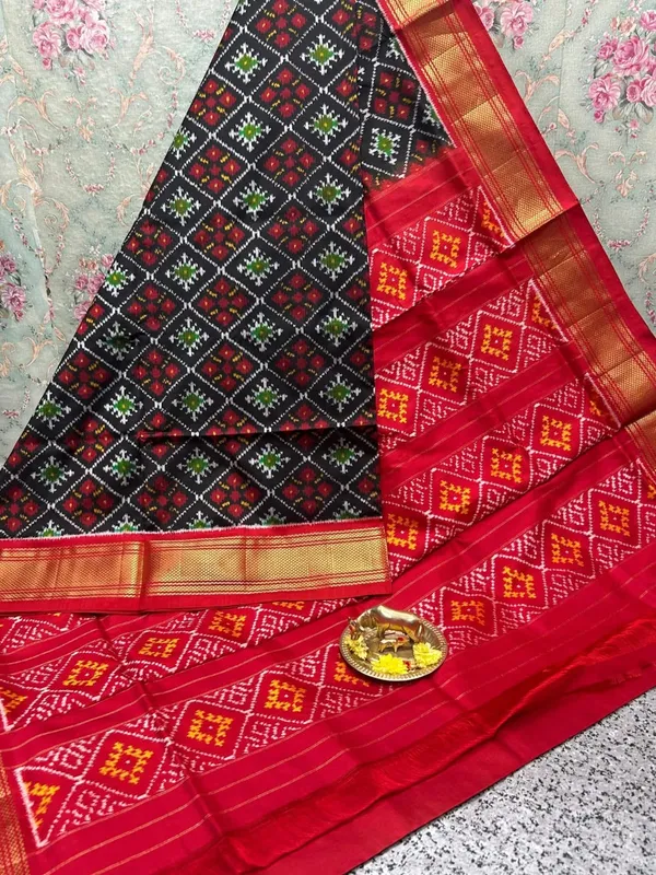 Pochammpalli_Designer_Printed_And_Dolla_Silk_Fabric_Sarees
