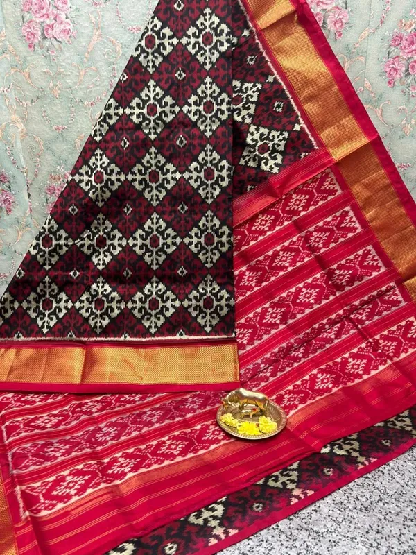 Pochammpalli_Designer_Printed_And_Dolla_Silk_Fabric_Sarees
