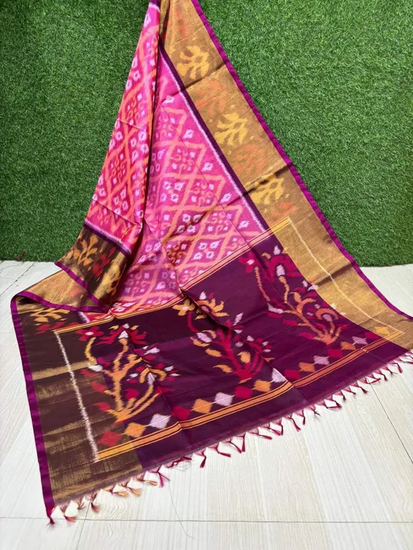 Pochampalli_Designer_Printed_And_Dolla_Silk_Fabric_Sarees
