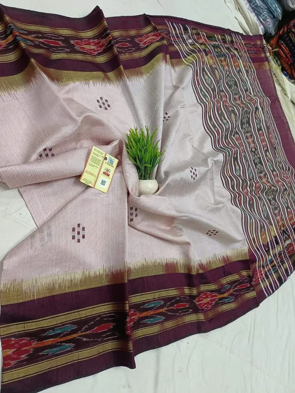 Cotton_Silk_Saree_With_Intricate_Temple_Border_Design