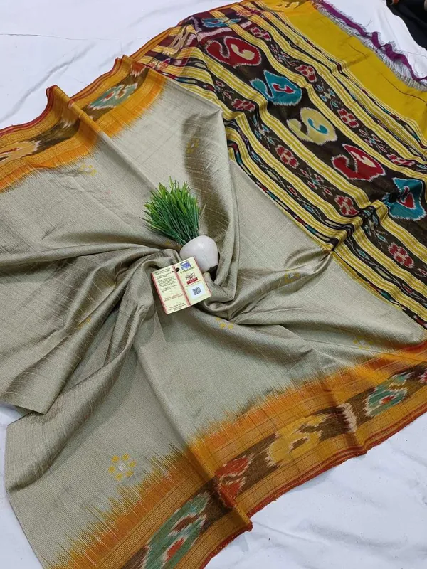 Cotton_Silk_Saree_With_Intricate_Temple_Border_Design
