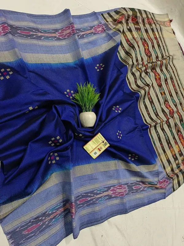 Cotton_Silk_Saree_With_Intricate_Temple_Border_Design