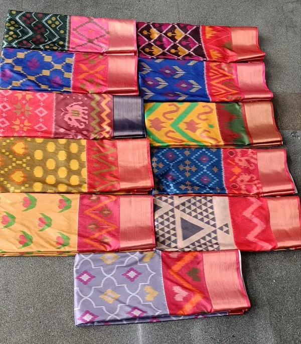 Pochampalli_Designer_Printed_And_Dolla_Silk_Fabric_Sarees
