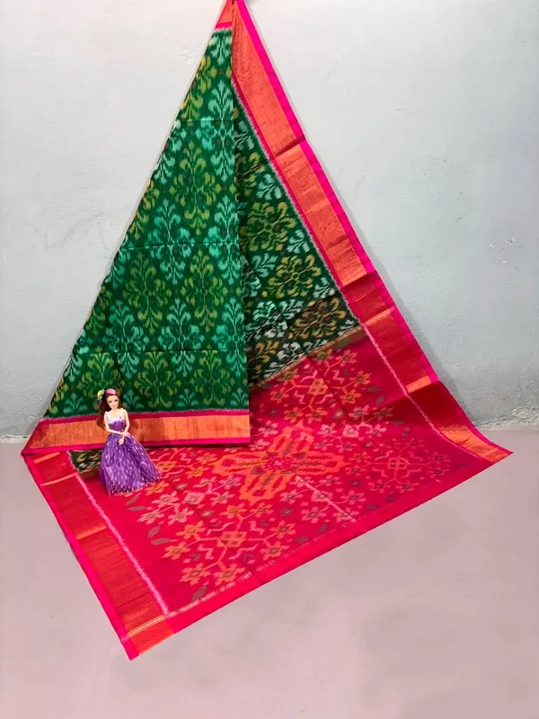 Pochampalli_Designer_Printed_And_Dolla_Silk_Fabric_Sarees