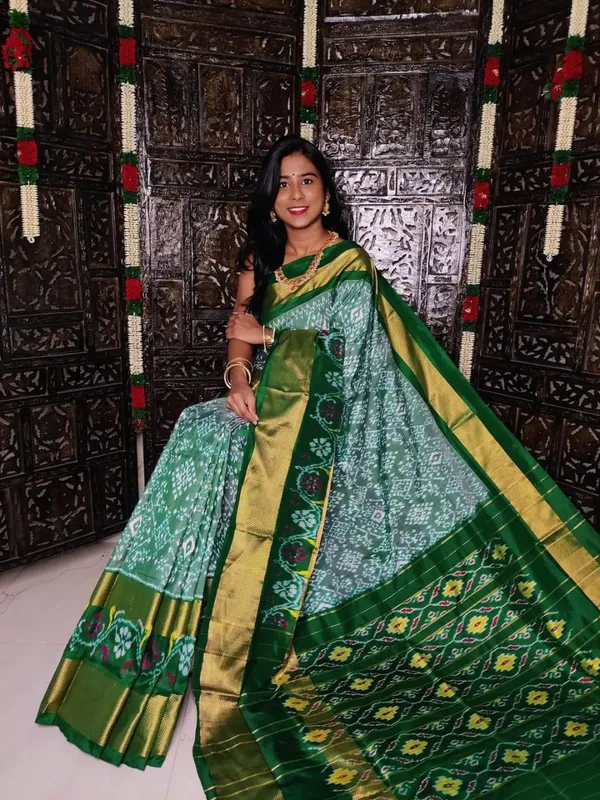 Pochampalli_Designer_Printed_And_Dolla_Silk_Fabric_Sarees