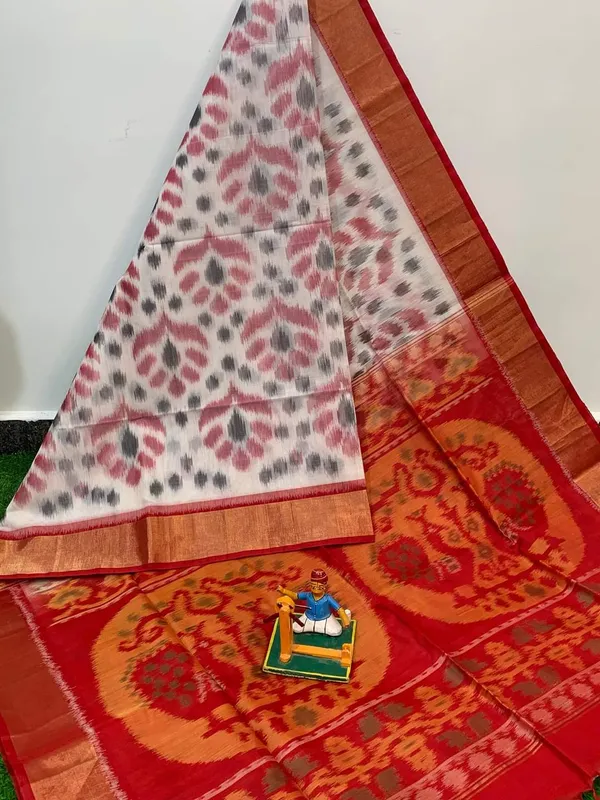 Pochampalli_Designer_Printed_And_Dolla_Silk_Fabric_Sarees