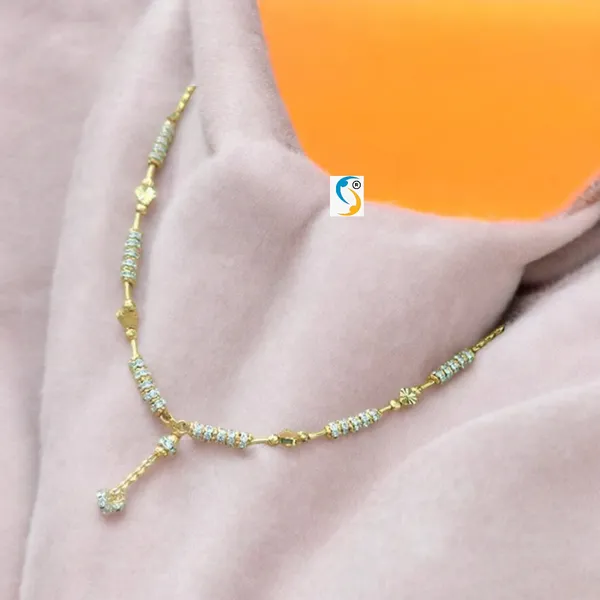 Yellow_Gold_Plated_Metal_Star_Design_Chain_For_Women