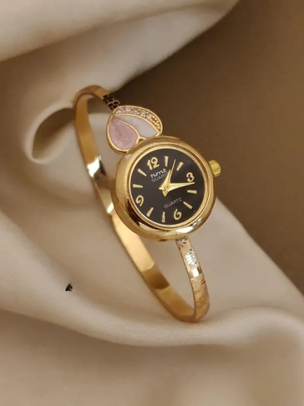 Stylish_High_Gold_Plated_AD_Diamond_Heart_Design_Adjustable_Bangle_Wrist_Watch_for_Women