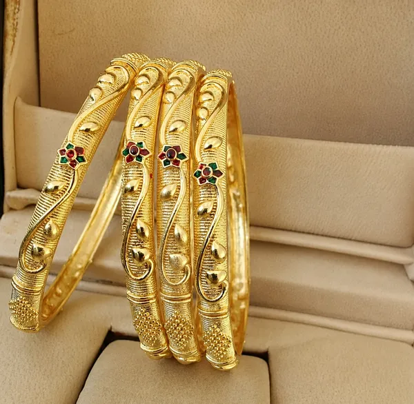 Set_Of_4_Alloy_Gold-Plated_Bangle