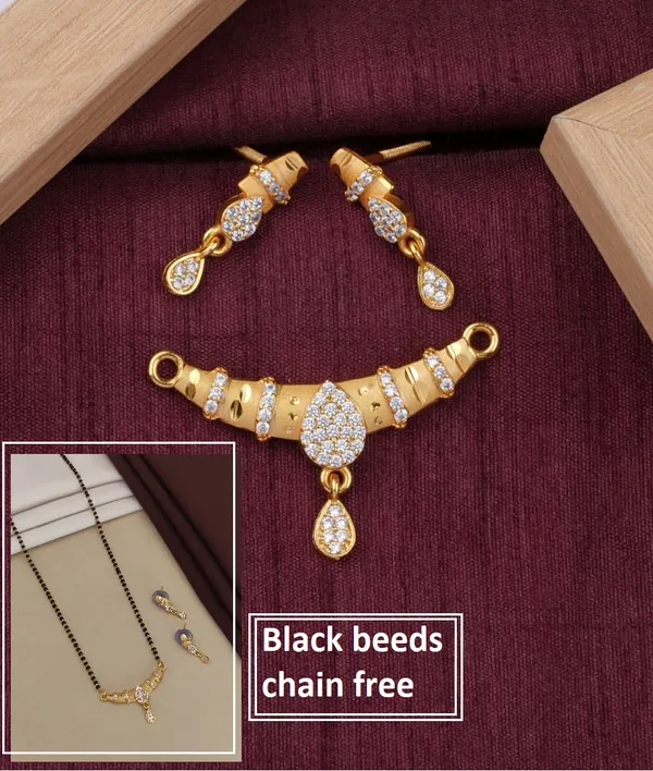 Teardrop_Design_Micro_Gold_Plated_AD_Diamond_Pendant_Set_with_Earrings