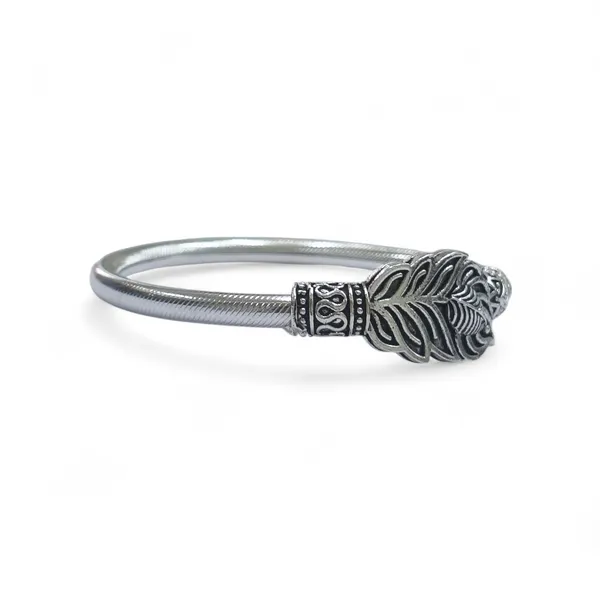 Peacock_Feather_Bracelet_(Adjustable)_Light_Weight