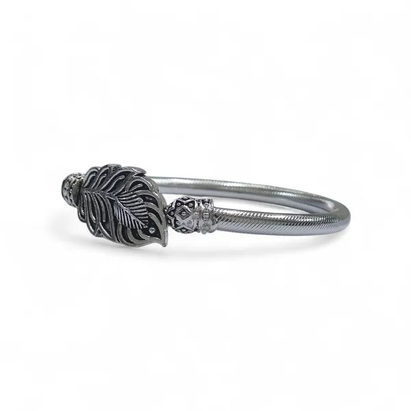 Peacock_Feather_Bracelet_(Adjustable)_Light_Weight