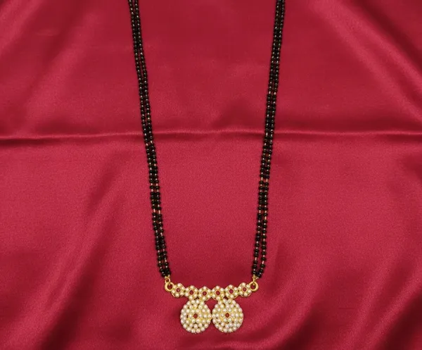 Classic_Long_Black_Bead_Mangalsutra_With_Stone_Pendant_For_Daily_&_Festive_For_Women