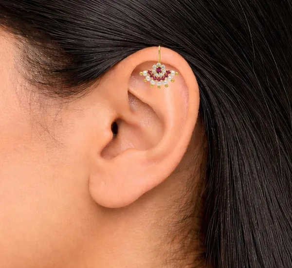 Traditional_Maharashtrian_Pressing_Bugadi_Earrings_|_Stone_Work_And_Gold_Finish_Bugadi_For_Women