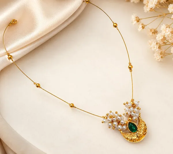 Invisible_Necklace_For_Women|Gold_Plated_Green_Stone_Chandrakor_Floral_Pendant_Necklace_For_Girls_&_Women