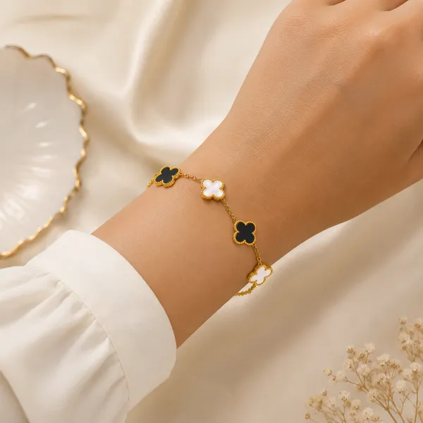 Clover_Anti_Tarnish_Bracelet_for_Women_Stylish_|_Stainless_Steel_Bracelet_for_Woman_|_Fashion_Jewellery_for_Women_Aesthetic_Accessories_for_Girls_Chain_Bracelet_Gold