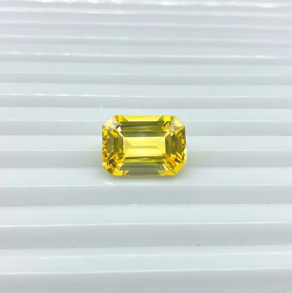 7.25-_Ratti_Yellow_Sapphire_(Pukhraj)_Natural_Loose_Gemstone