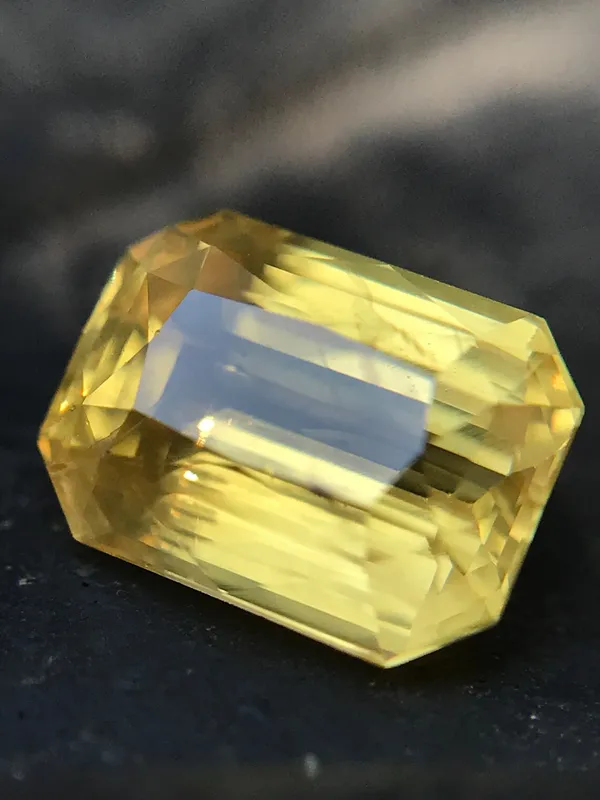 6.25_Ratti_Yellow_Sapphire_Natural_Loose_Gemstone