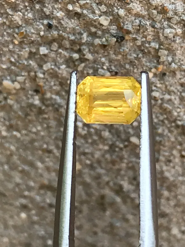 6.25_Ratti_Yellow_Sapphire_Natural_Loose_Gemstone