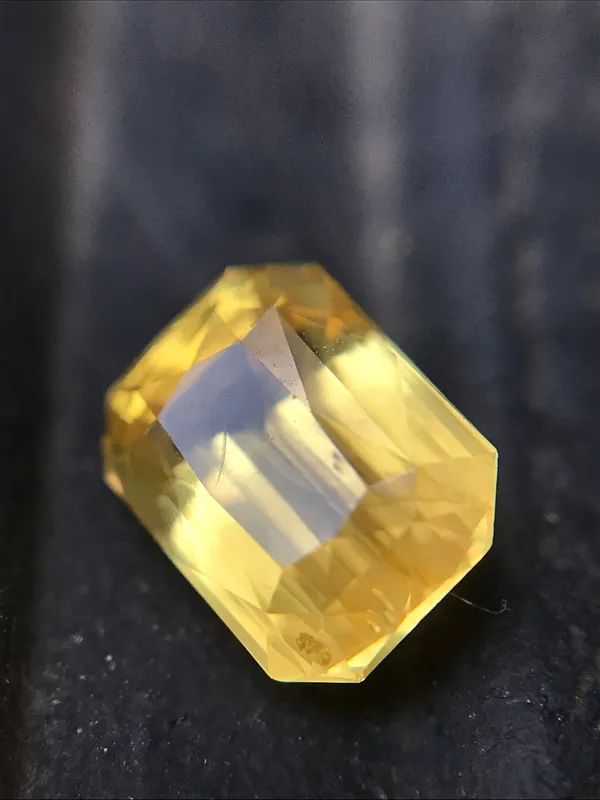 6.25_Ratti_Yellow_Sapphire_Natural_Loose_Gemstone