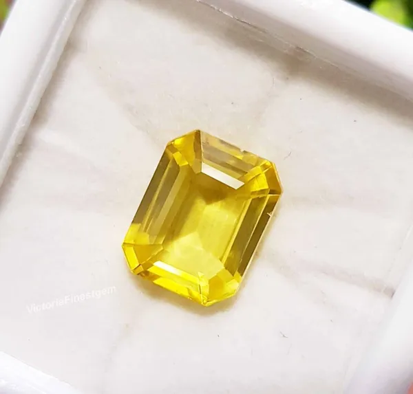 9.25_Ratti_Yellow_Sapphire_Pukhraj_Natural_Loose_Gemstone