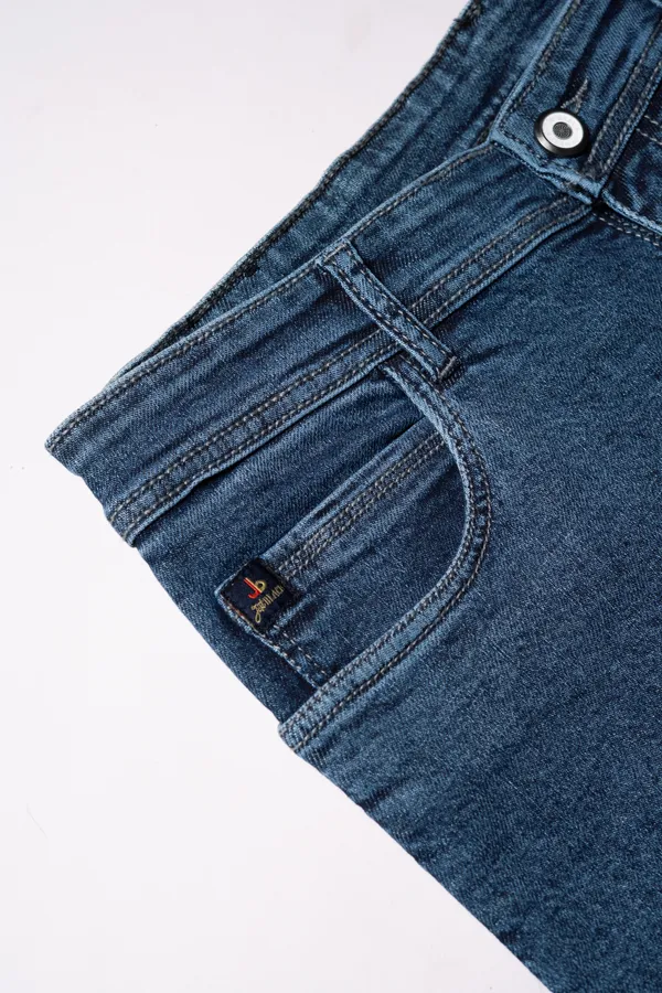 Men's_Straight_Fit_Jeans_For_Men