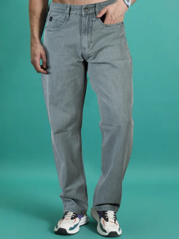 Trend_Alert:_Loose_Fit_Denim