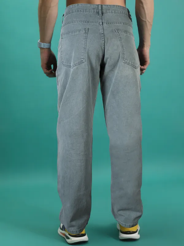 Trend_Alert:_Loose_Fit_Denim