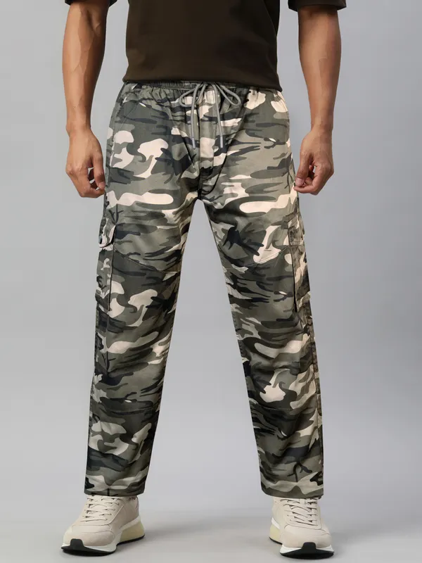 Men's_Loose_Fit_Cargo