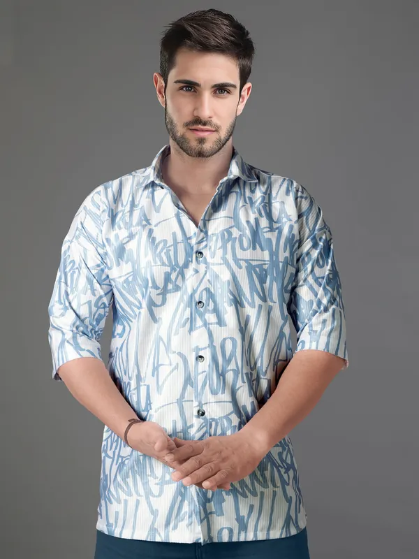 Roomy_and_Comfortable_Men's_Shirts