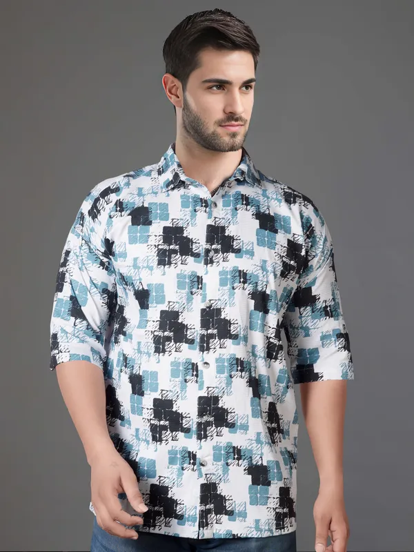 Lounge-Worthy_Oversized_Shirts