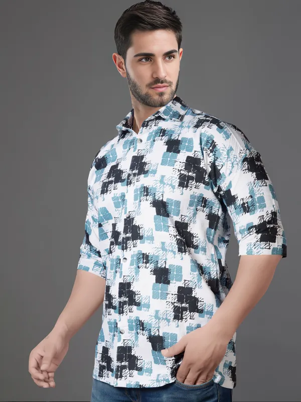Lounge-Worthy_Oversized_Shirts