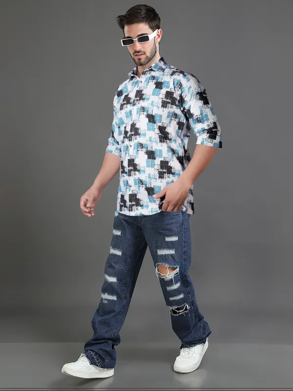 Lounge-Worthy_Oversized_Shirts