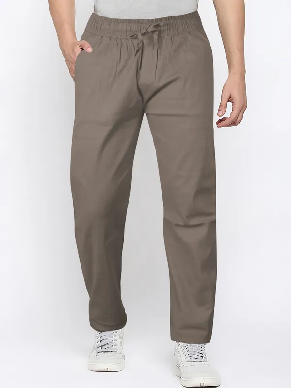 The_Airweave_Trouser:_Emphasizes_the_breathable_fabric.