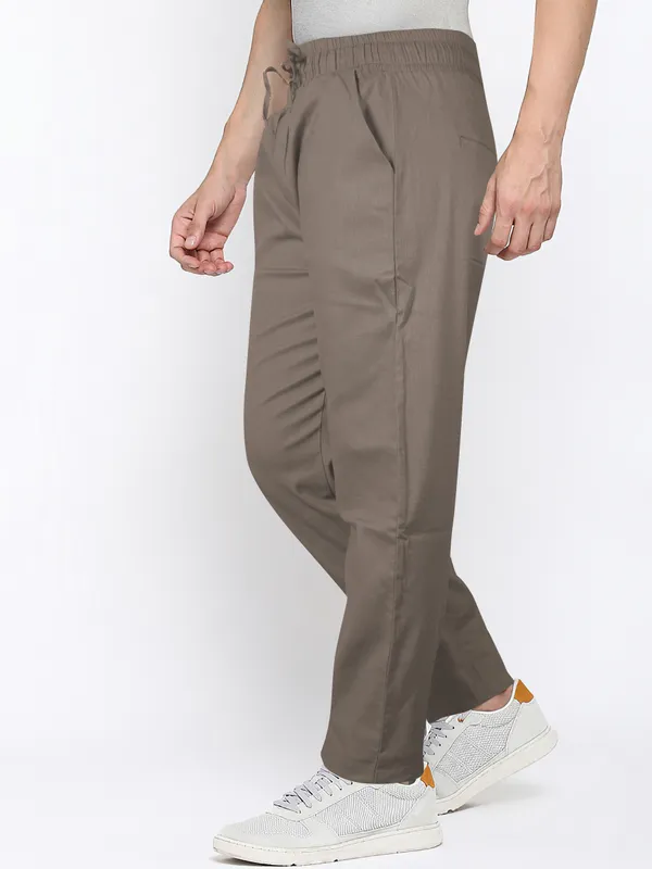 The_Airweave_Trouser:_Emphasizes_the_breathable_fabric.