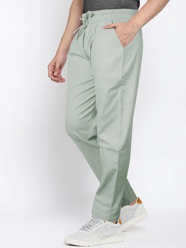 The_Solstice_Linen:_Evokes_light_and_warm_weather.