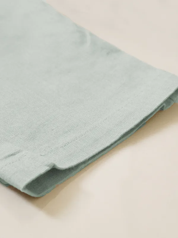 The_Solstice_Linen:_Evokes_light_and_warm_weather.