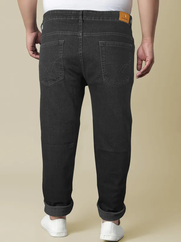 Redefining_Plus_Size_Denim:_Stylish_&_Comfortable