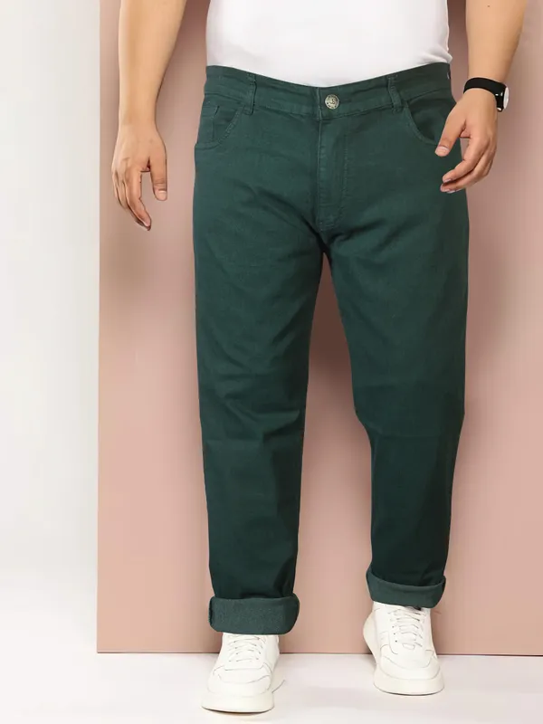 Beyond_Boundaries:_Plus_Size_Jeans