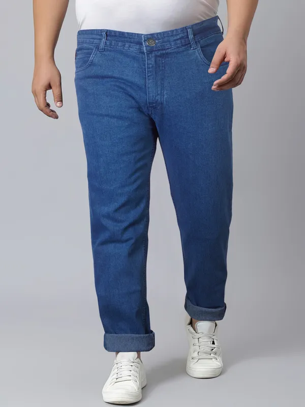 Find_Your_Fit,_Flaunt_Your_Curves:_Plus_Size_Jeans