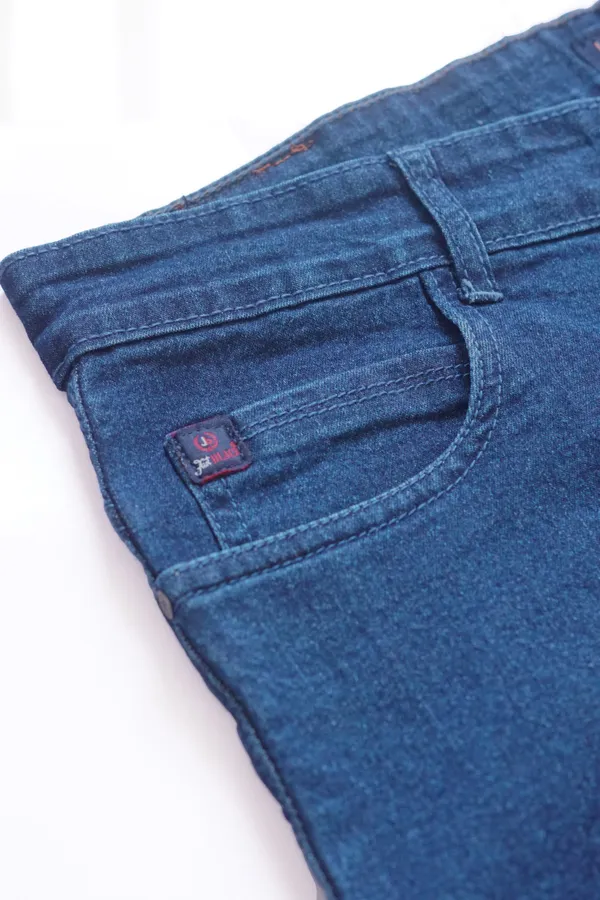 Find_Your_Fit,_Flaunt_Your_Curves:_Plus_Size_Jeans